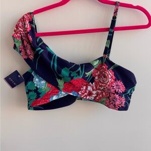 Floral One-Shoulder Crop Top